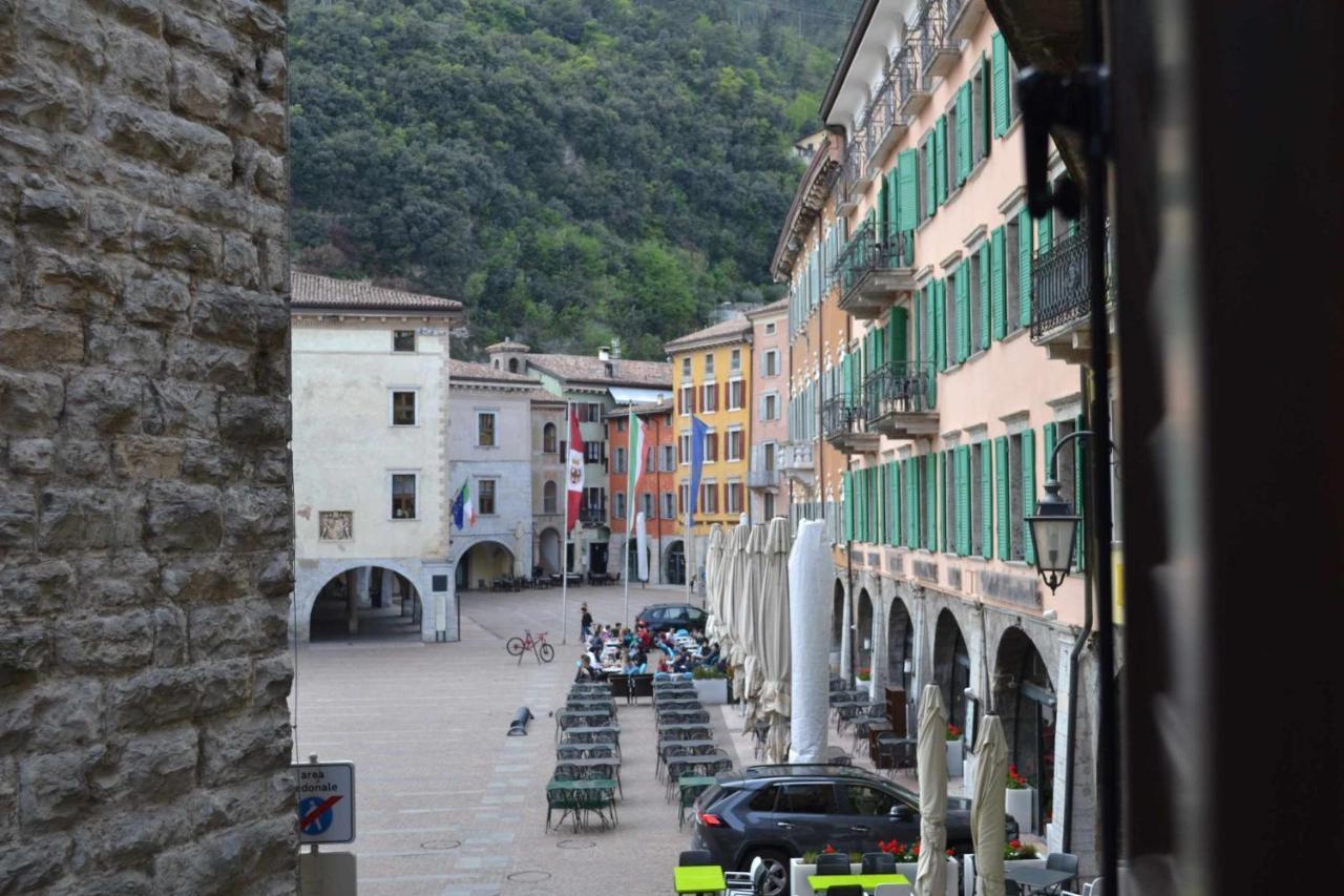 Appartement Lantica Torre à Riva del Garda Extérieur photo